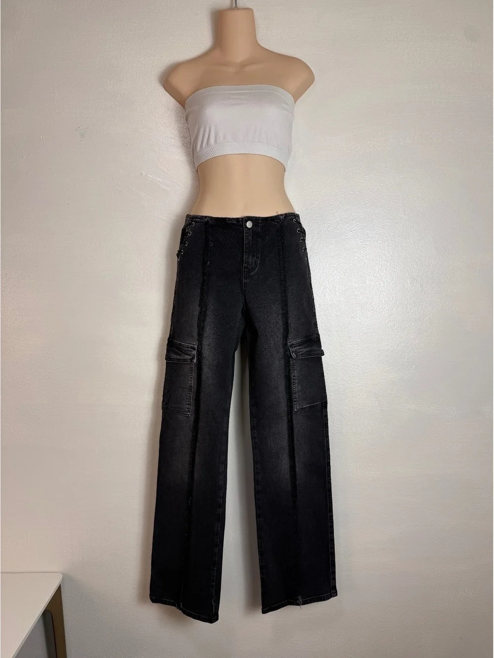 Fashion Nova Black Wide Leg Cargo Jeans with Side Pockets size Small